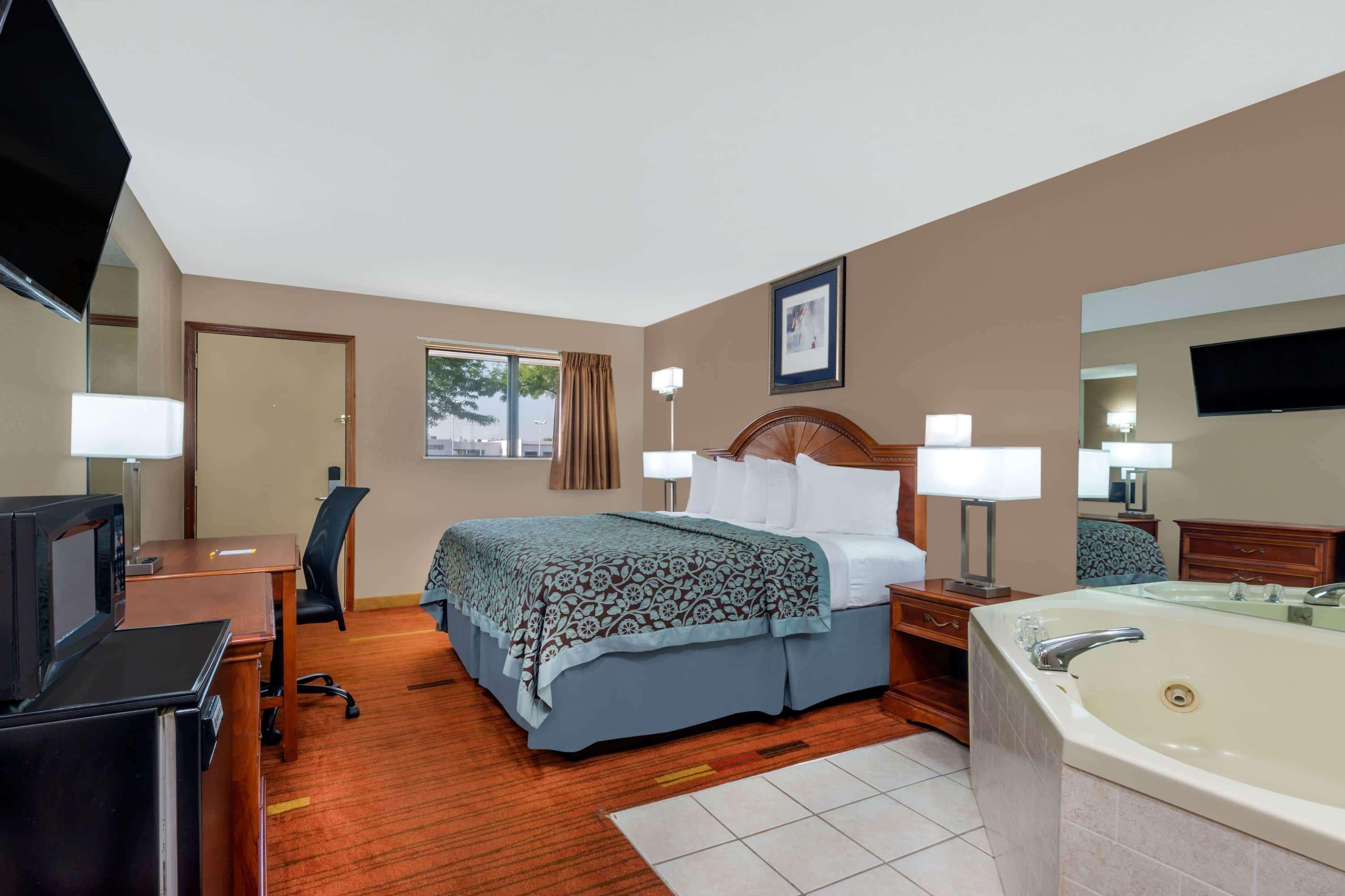 Days Inn By Wyndham Maumee/Toledo Extérieur photo