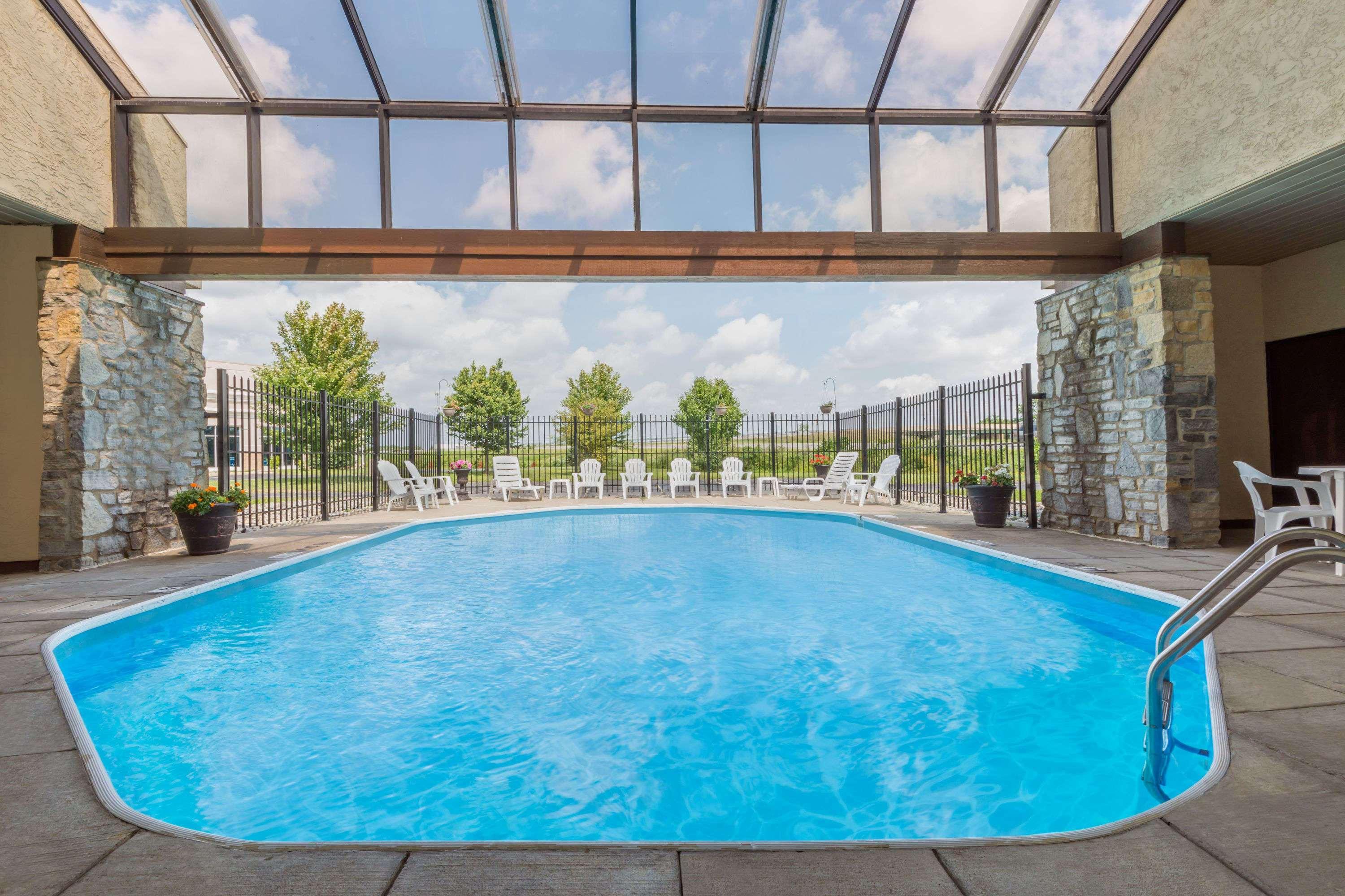 Days Inn By Wyndham Maumee/Toledo Extérieur photo