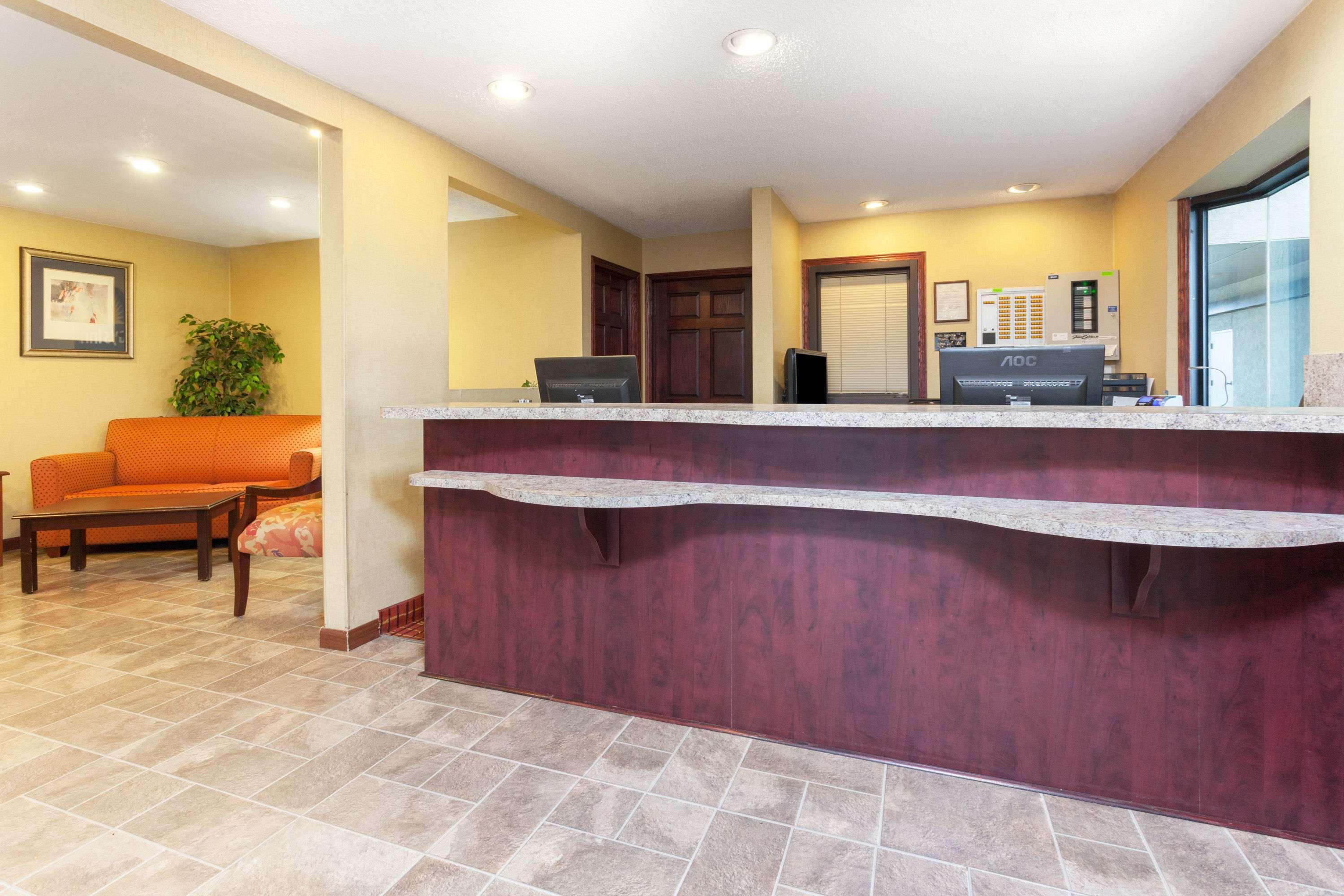 Days Inn By Wyndham Maumee/Toledo Extérieur photo
