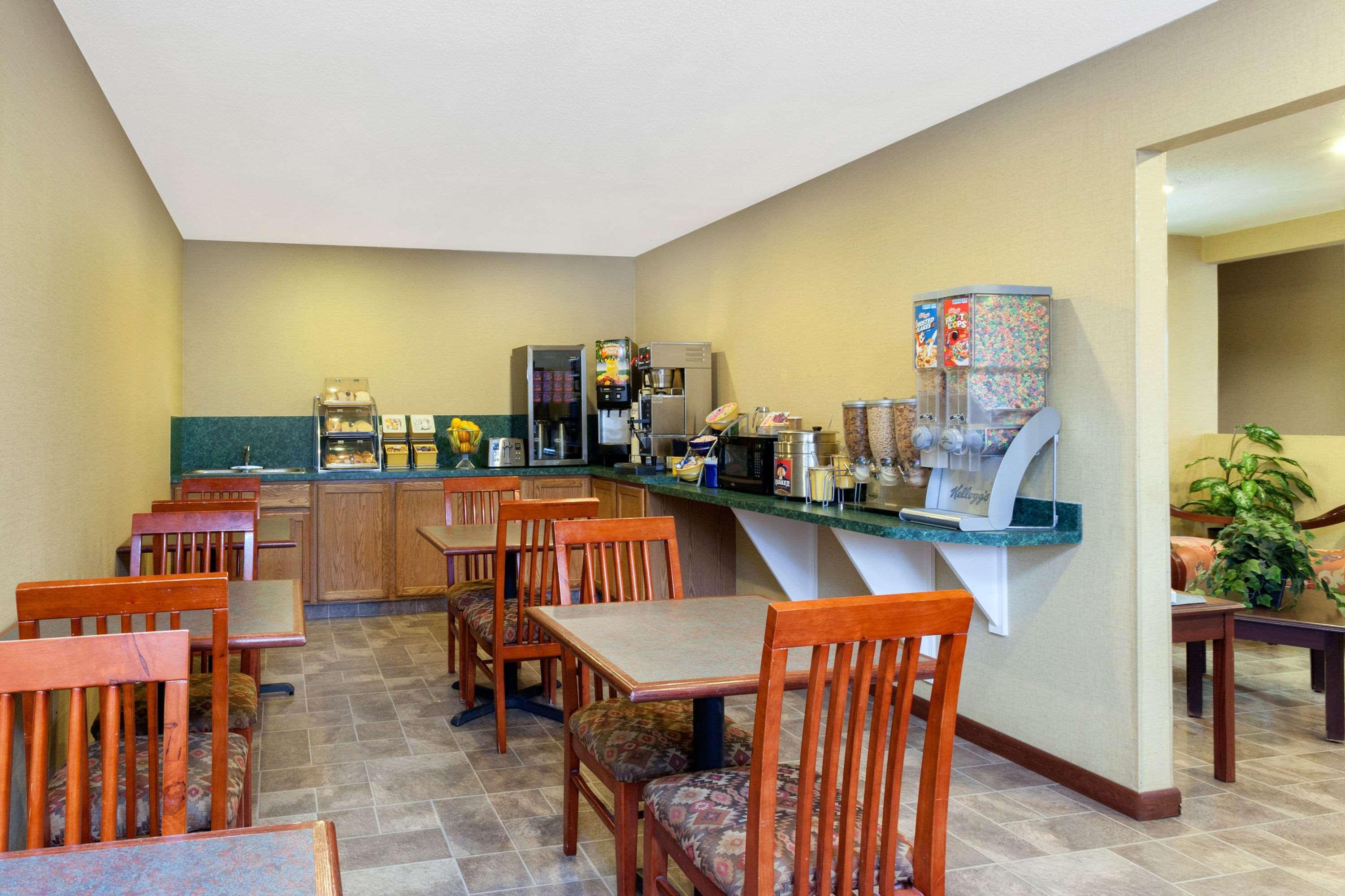 Days Inn By Wyndham Maumee/Toledo Extérieur photo