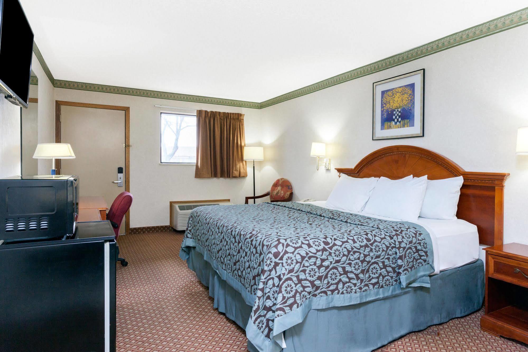 Days Inn By Wyndham Maumee/Toledo Extérieur photo