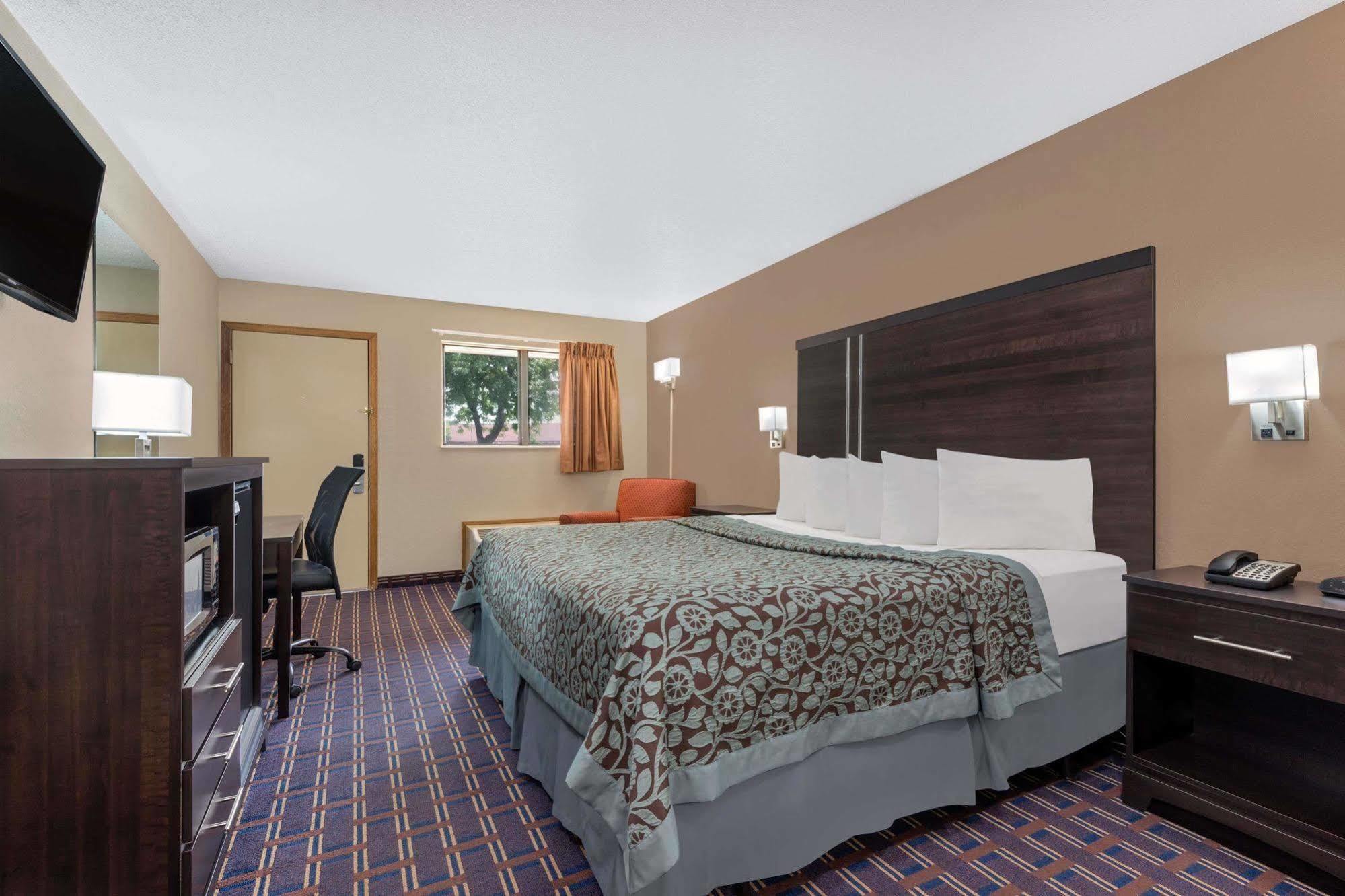 Days Inn By Wyndham Maumee/Toledo Extérieur photo