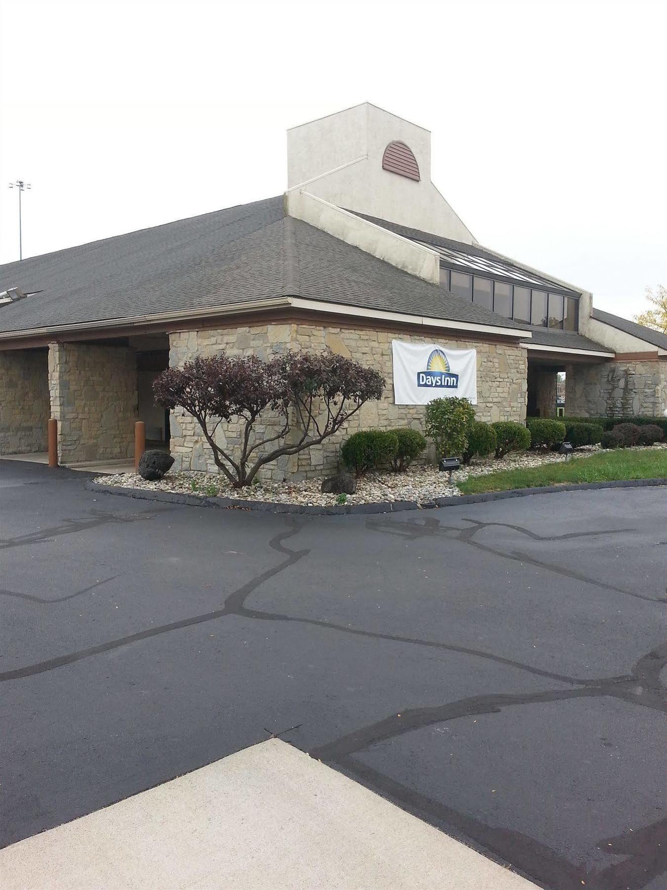 Days Inn By Wyndham Maumee/Toledo Extérieur photo