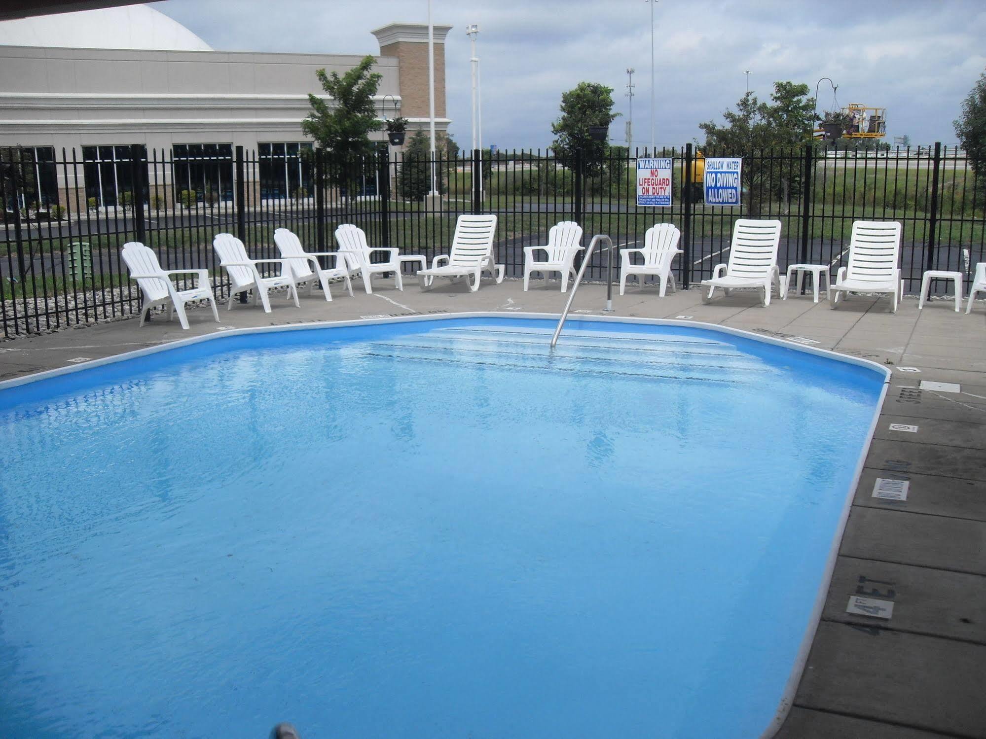 Days Inn By Wyndham Maumee/Toledo Extérieur photo