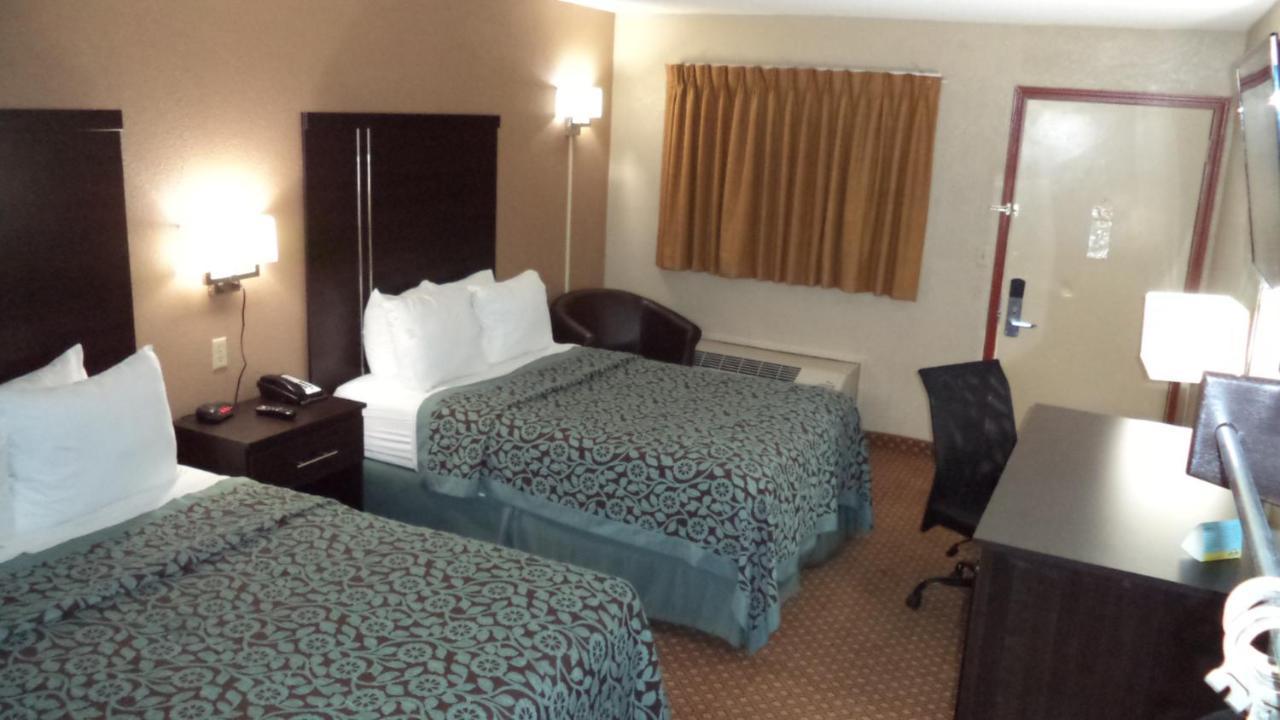 Days Inn By Wyndham Maumee/Toledo Extérieur photo