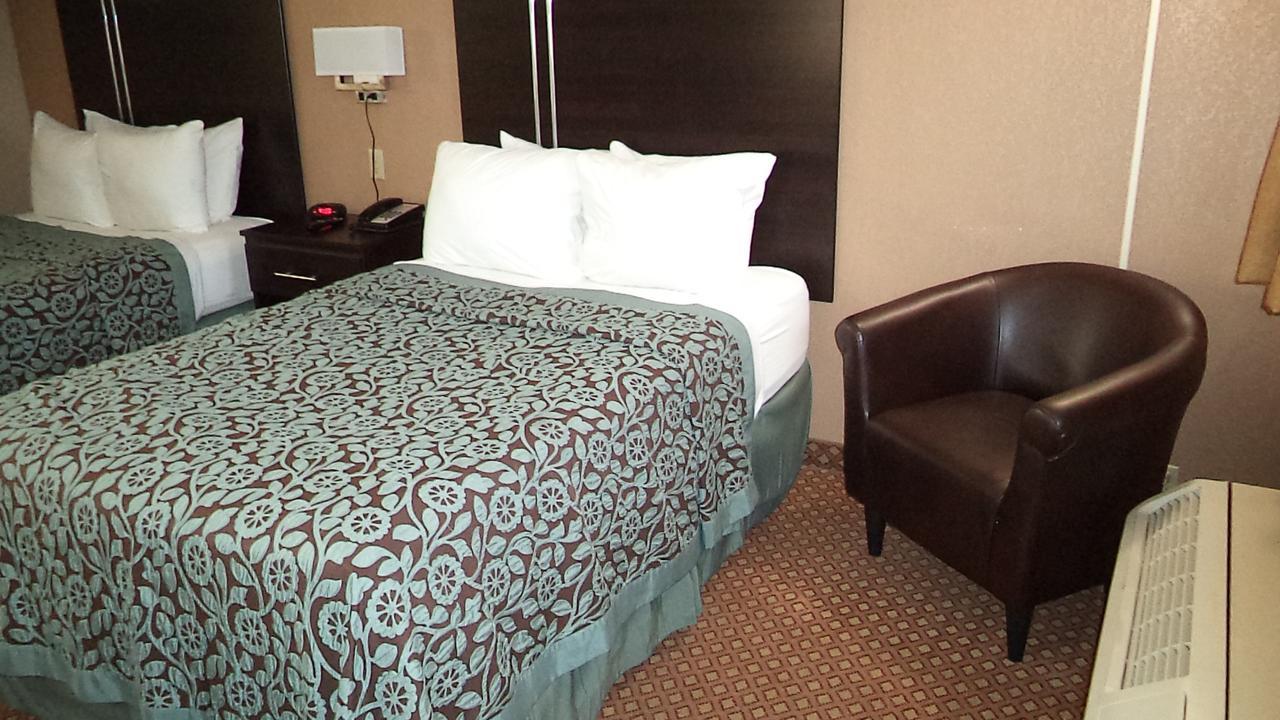 Days Inn By Wyndham Maumee/Toledo Extérieur photo