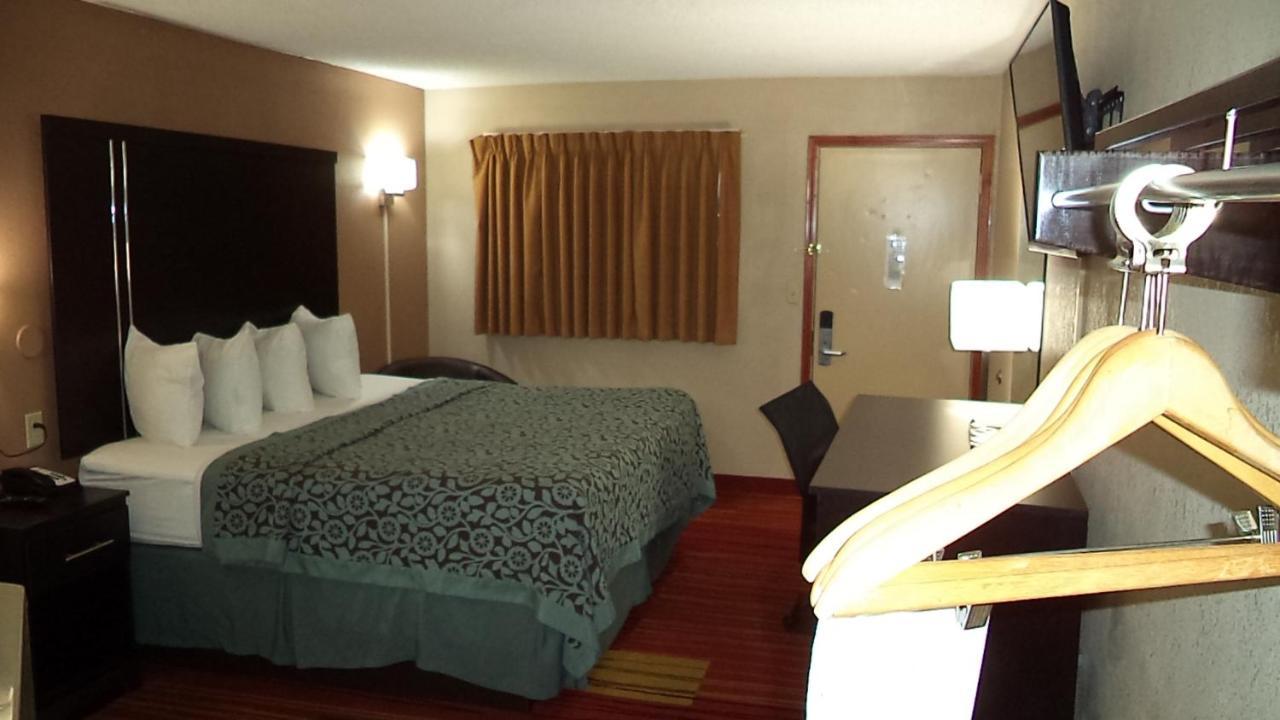 Days Inn By Wyndham Maumee/Toledo Extérieur photo